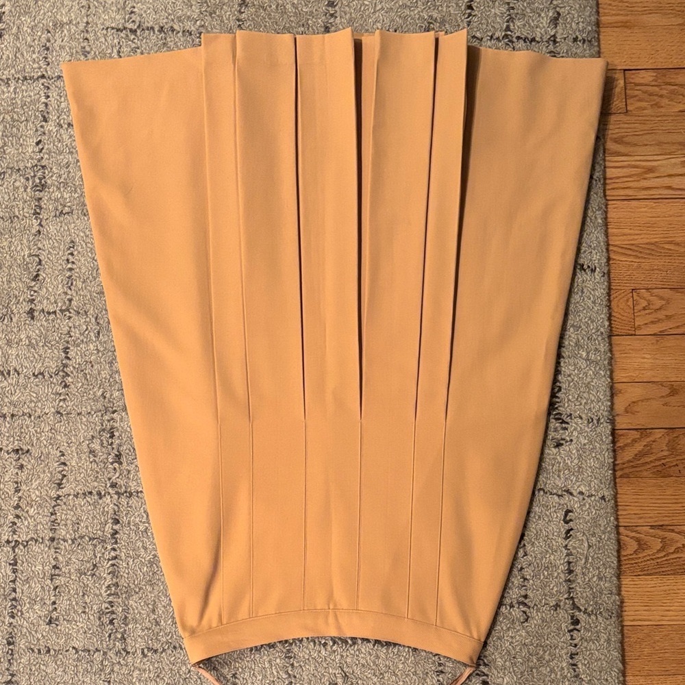 Elegant Tan Pleated Skirt 70s Vintage